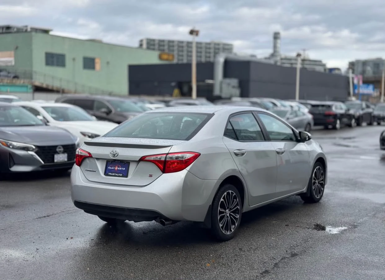 2016 Toyota Corolla S Sedan - photo 5