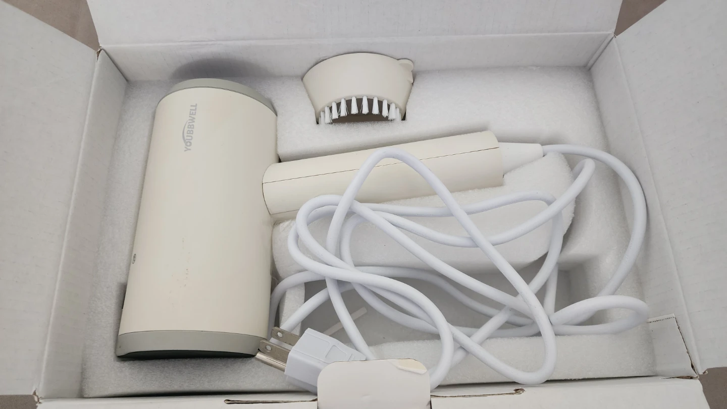 Youbbwell Handheld Garment Steamer Model YY-T12C1 - photo 2