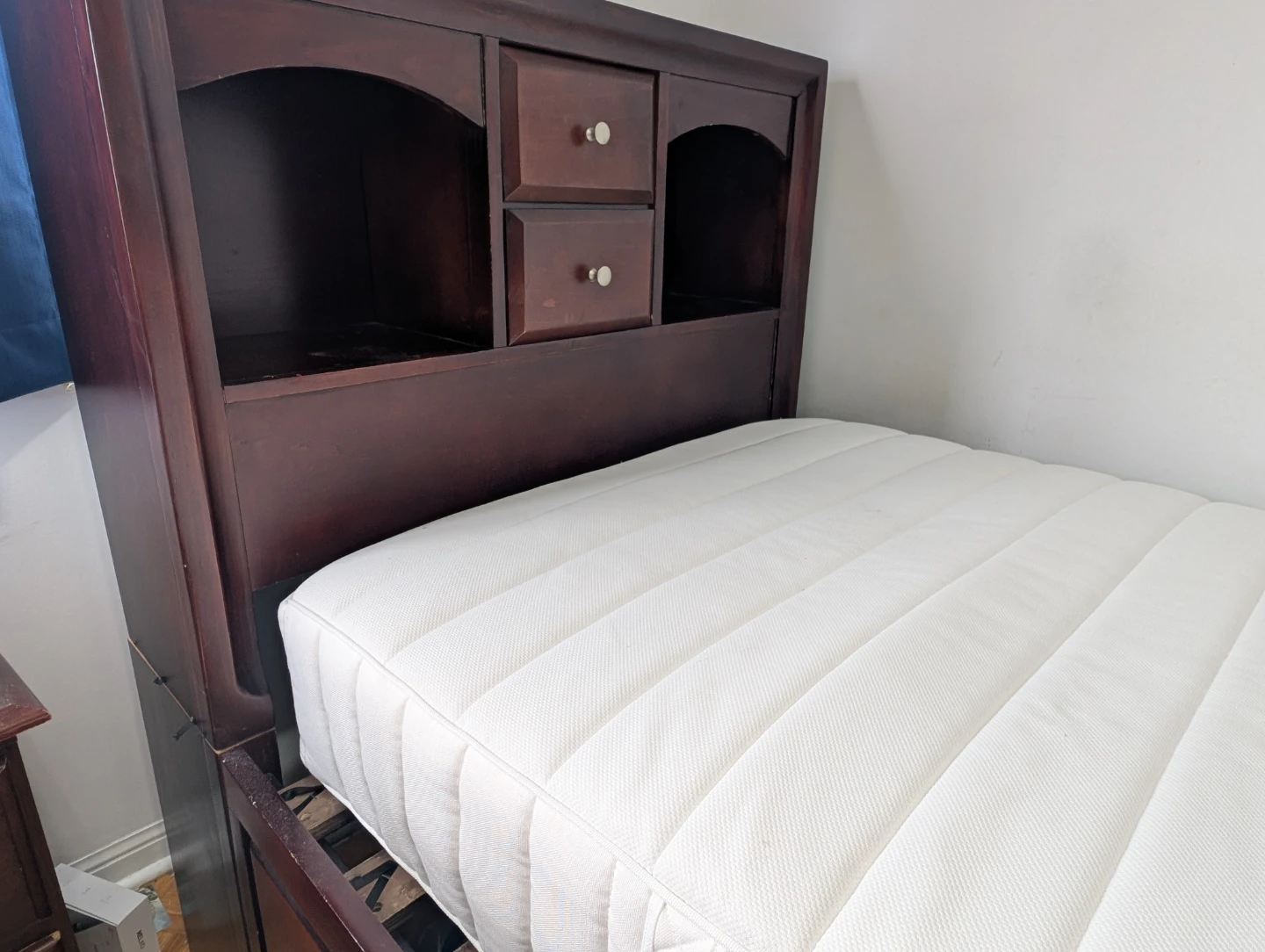 Single cherry wood storage bed - photo 4