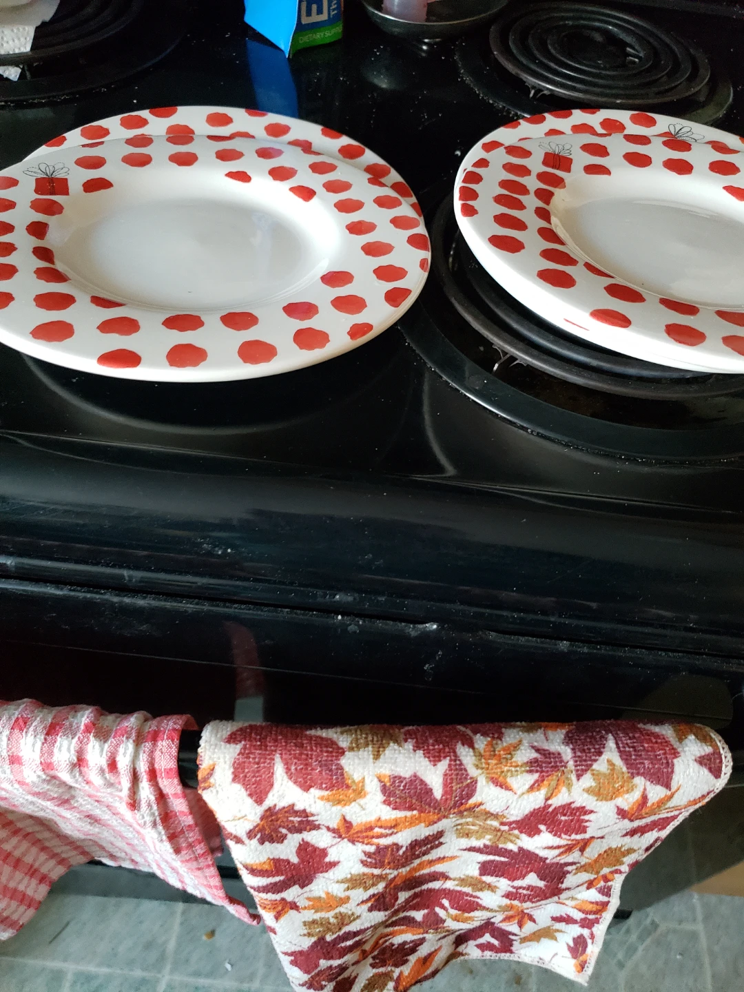 Christmas Street side plates - photo 2