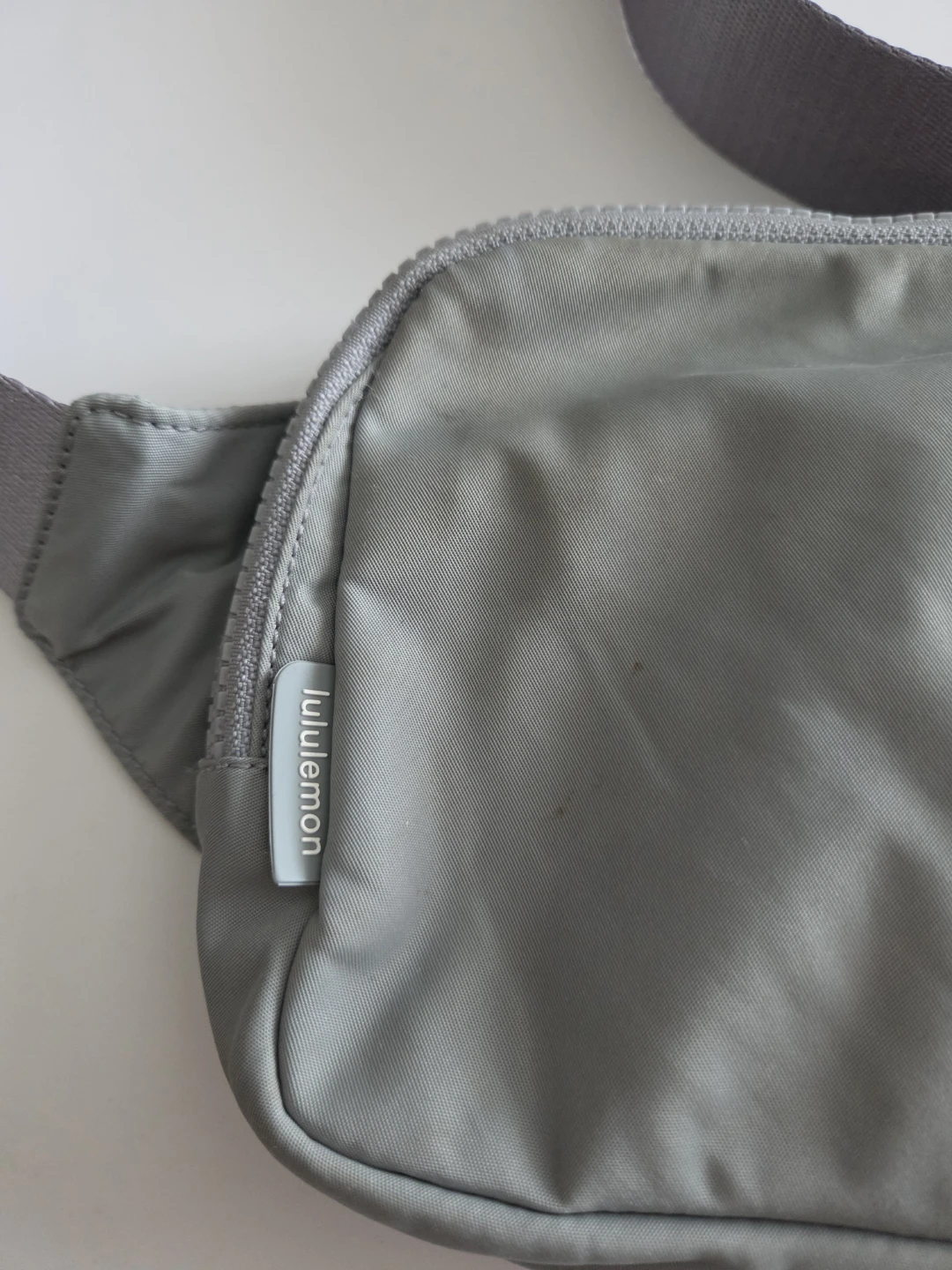 Lululemon Crossbody Belt Bag Grey - photo 2