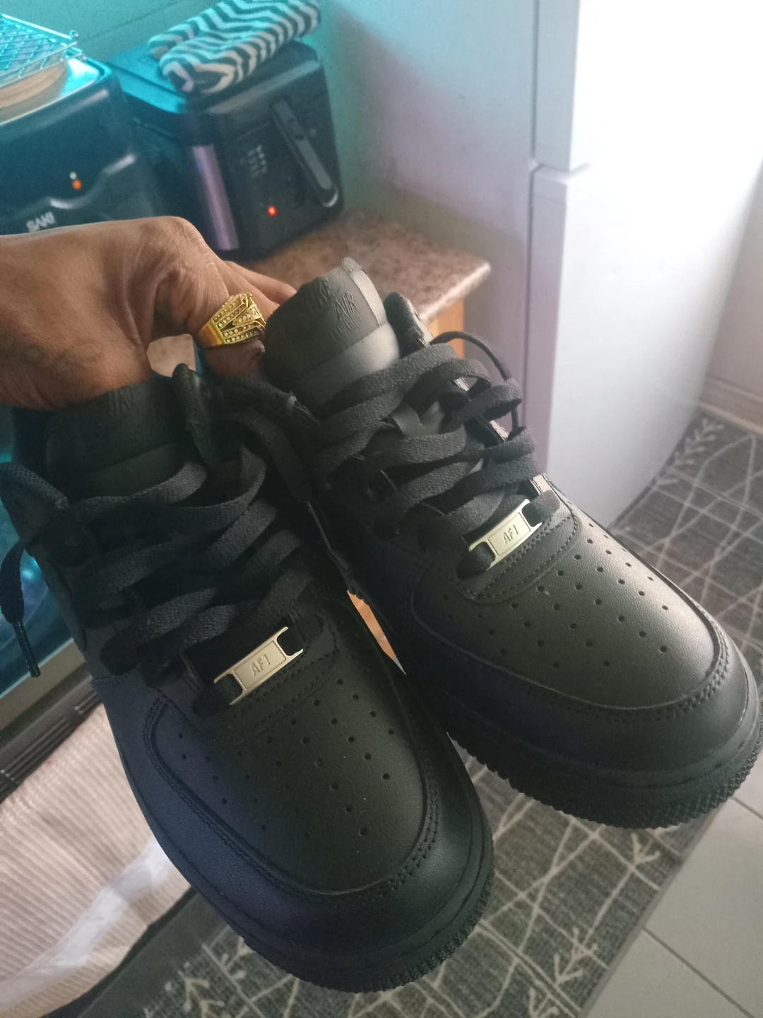 Size 9 nike air force