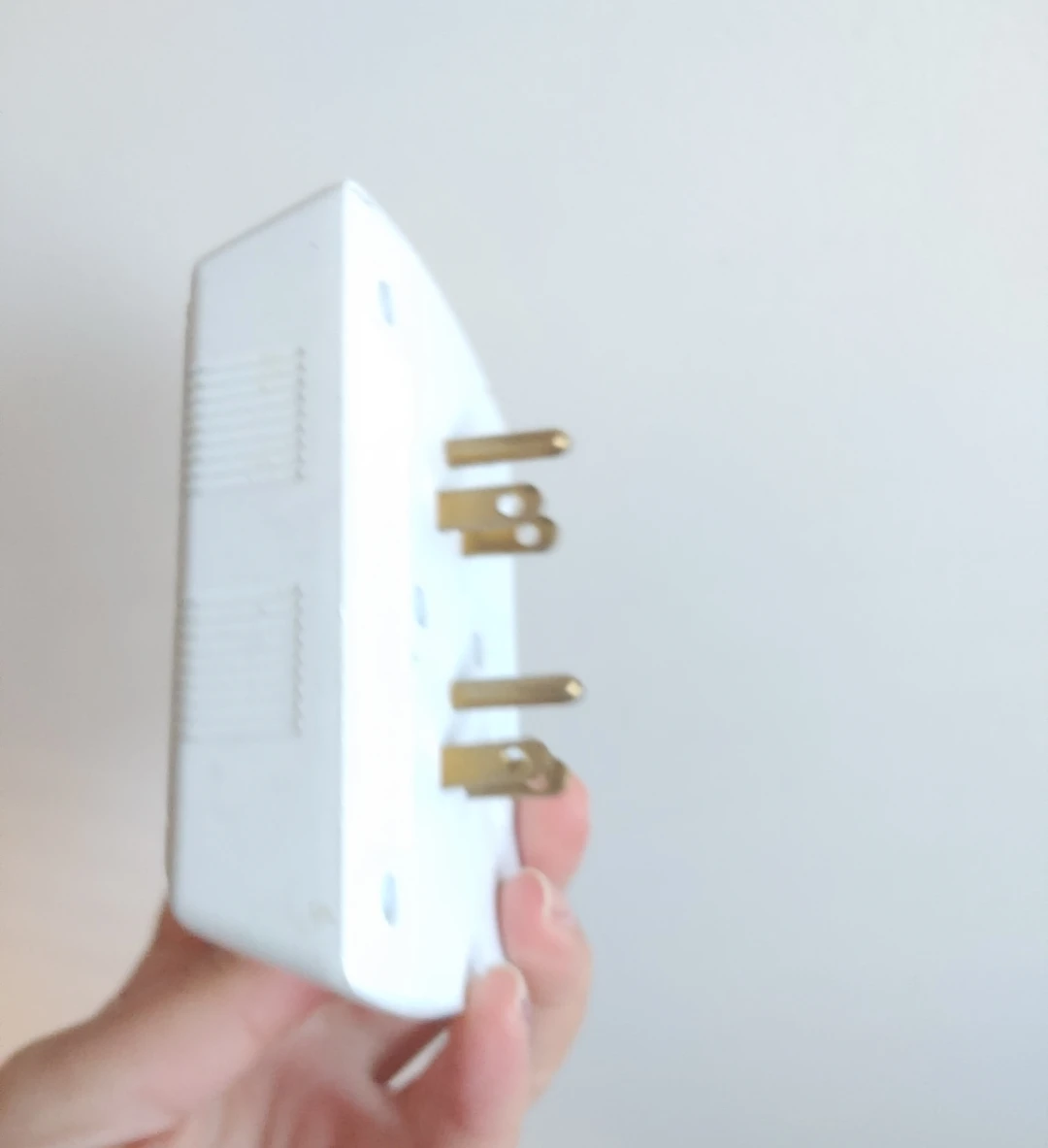 6-Outlet Wall Tap Adapter - photo 4