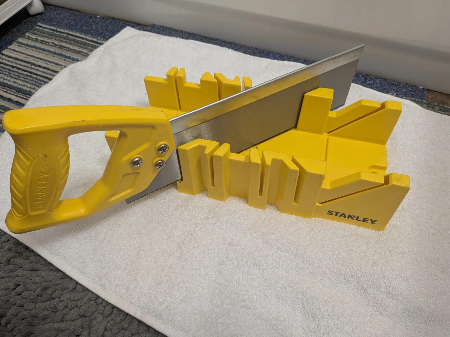 Stanley Miter Box & Saw Set (+ Bonus 2nd Miter Box) - photo 3