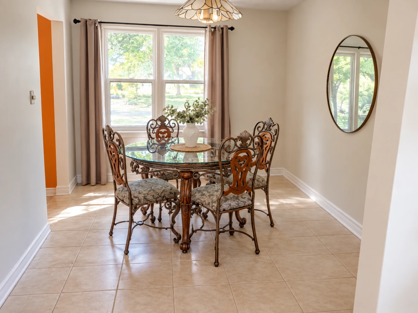 Round Glass and Marble Table - photo 3