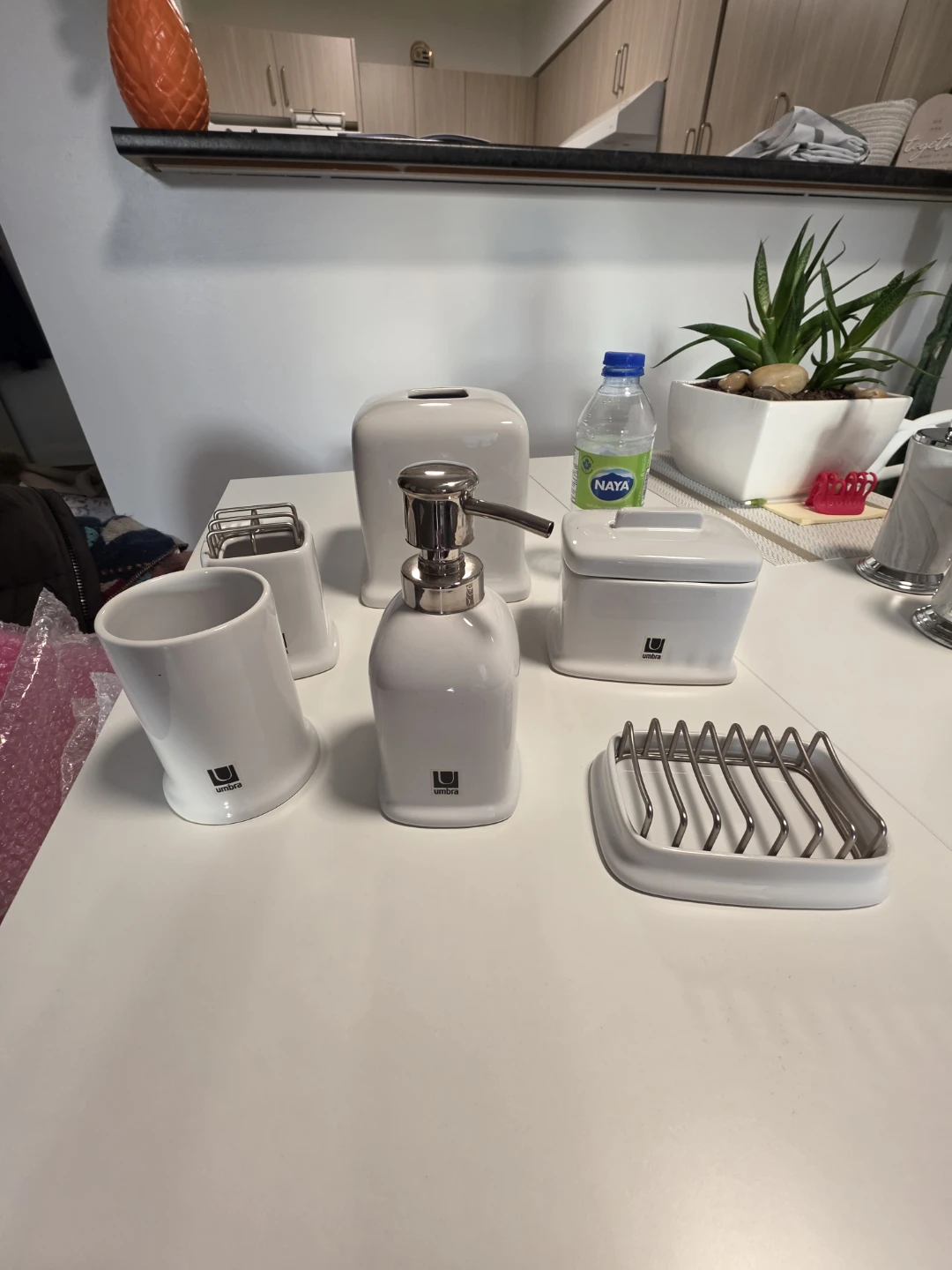 Umbra Bathroom Accessory Set - photo 3