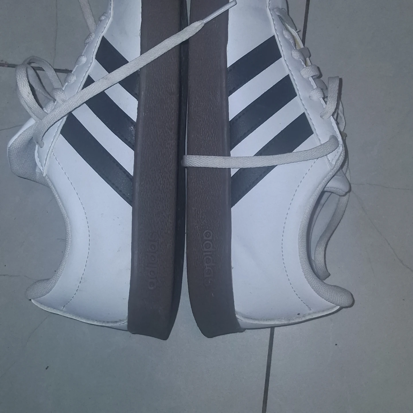 Adidas white sneakers size US 7.5 - photo 2