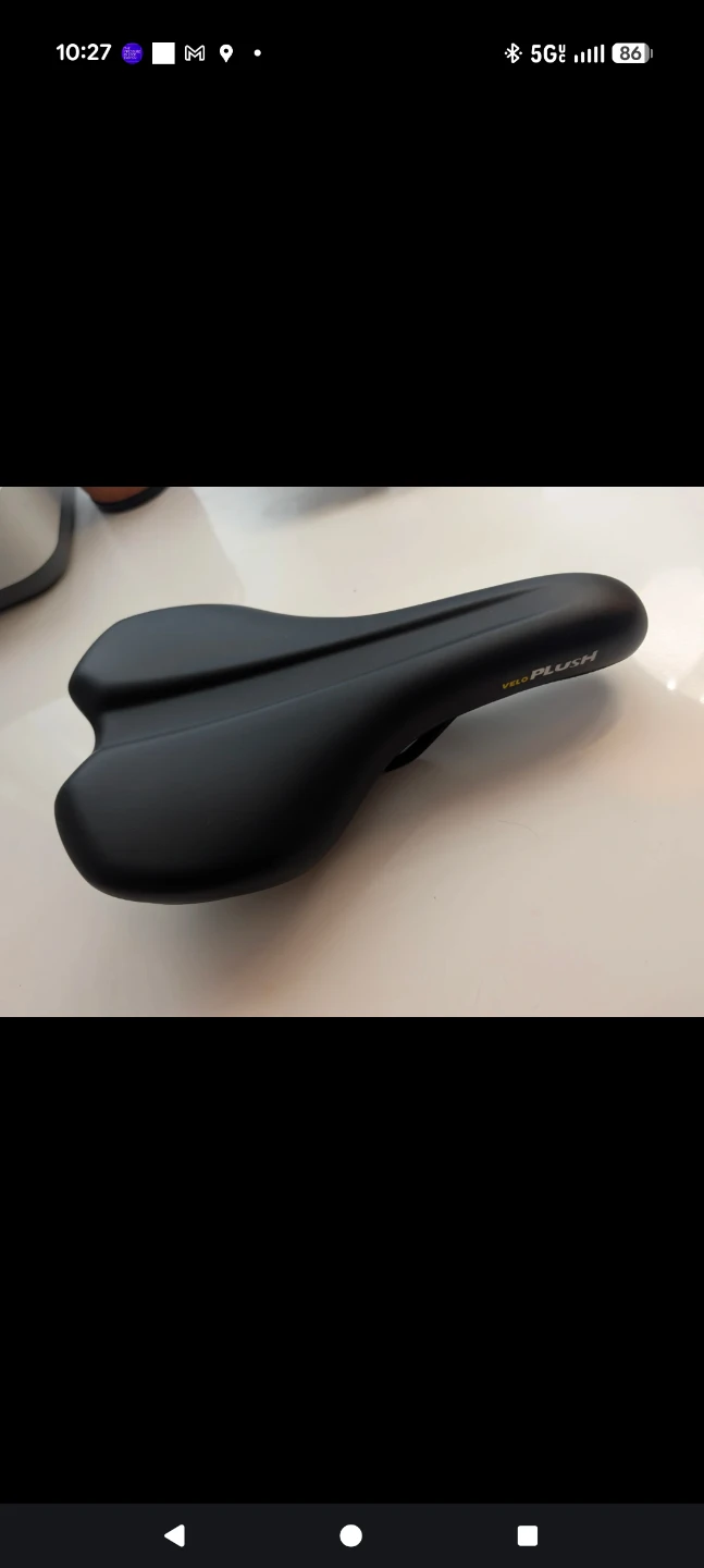 2 brand new BIKE SEATS (originals from Urtopia bicycles) - photo 2