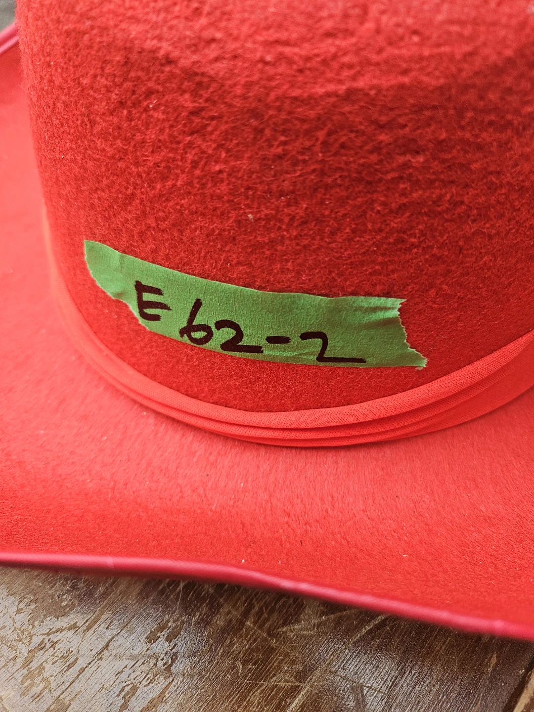 2 Red Musketeer Costume Hats - photo 4