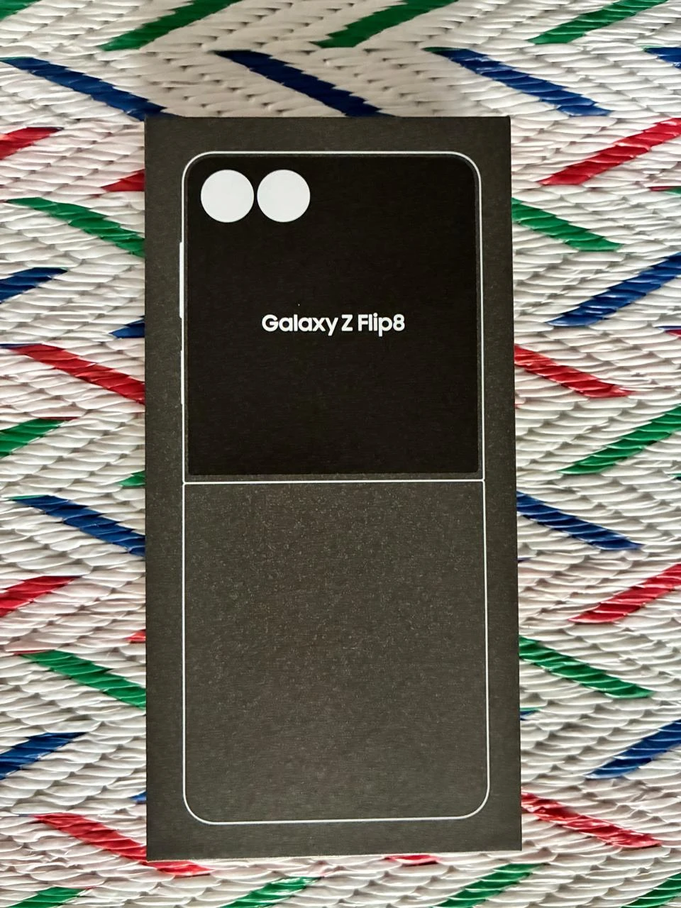 Samsung Galaxy Z Flip8 - photo 5