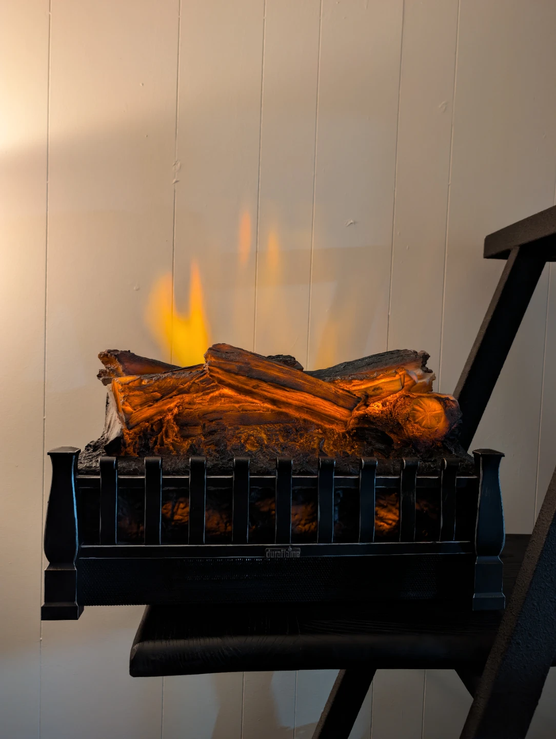 Duraflame Electric Fireplace Log Set Heater (Model DFI020ARU) - photo 2