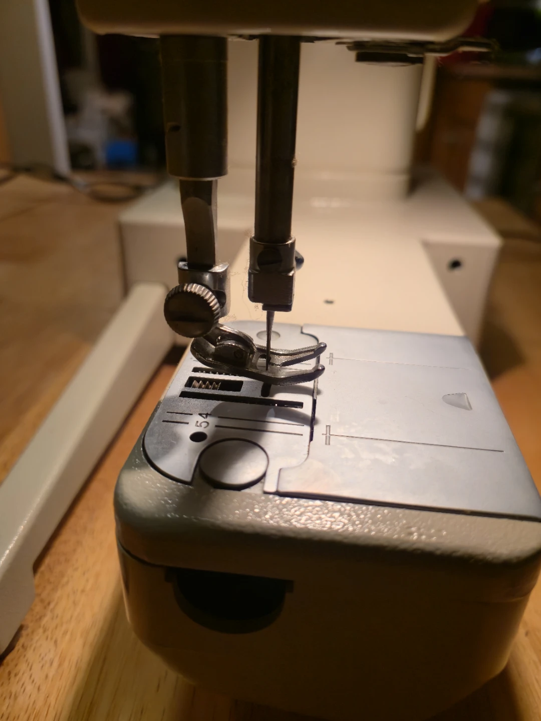 Singer Stylist 543 Sewing Machine w/ Foot Pedal & Manual - photo 5