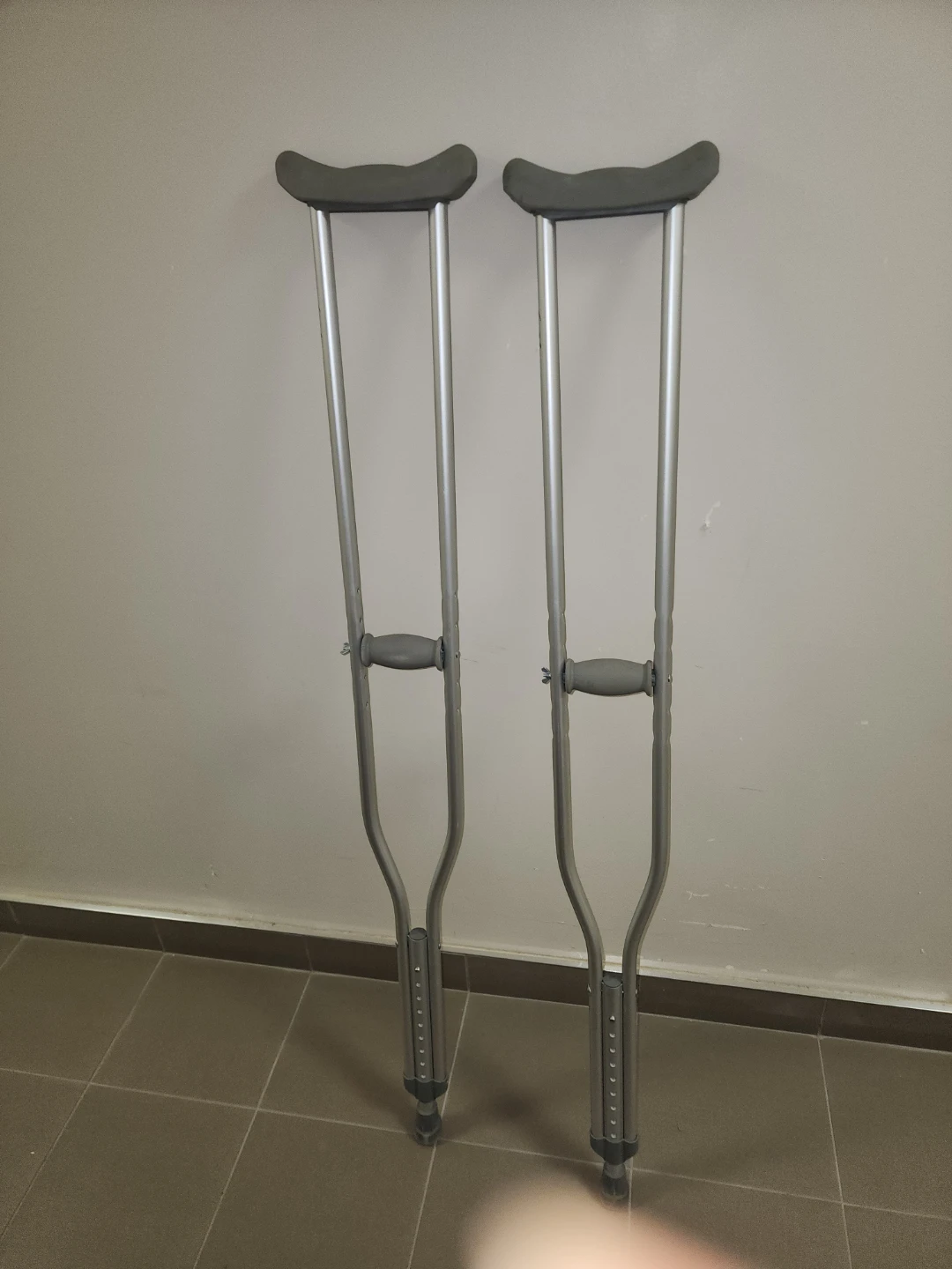 Airgo Tall Adult Crutches