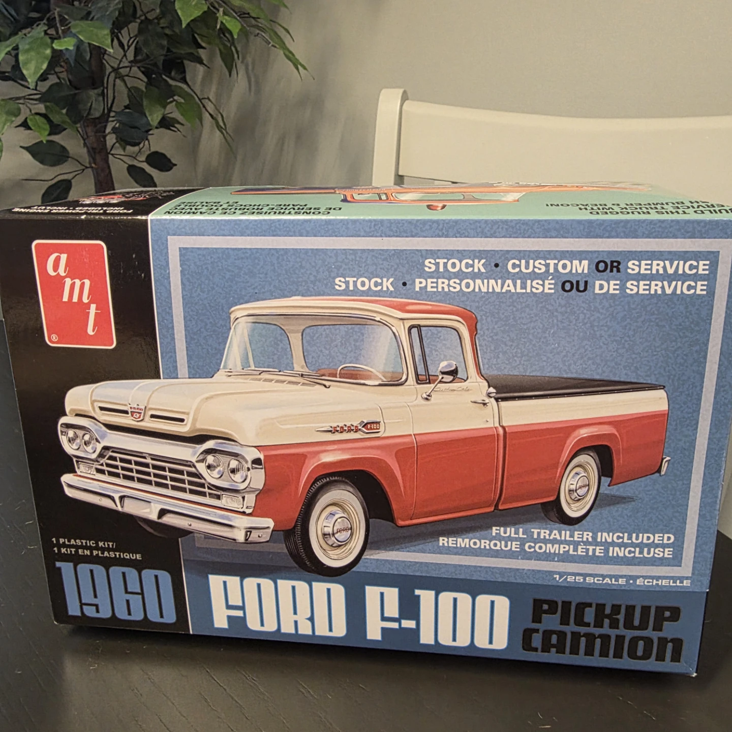 AMT 1960 Ford F-100 Pickup Model Kit
