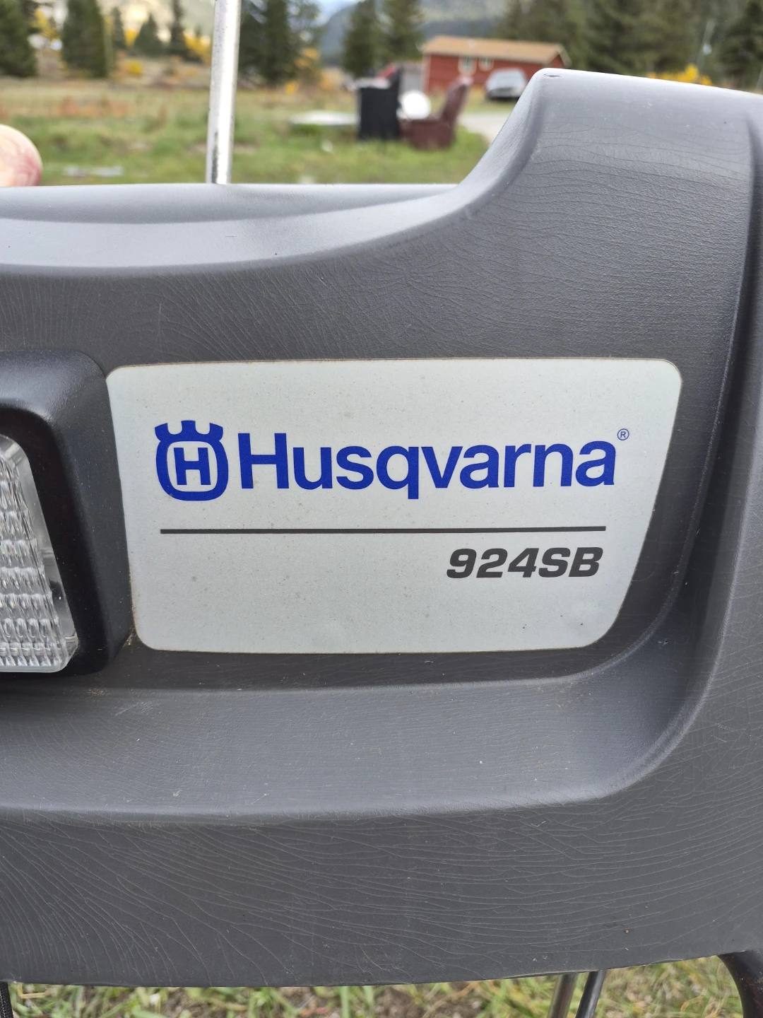 Husqvarna 924SB Snowblower - photo 5