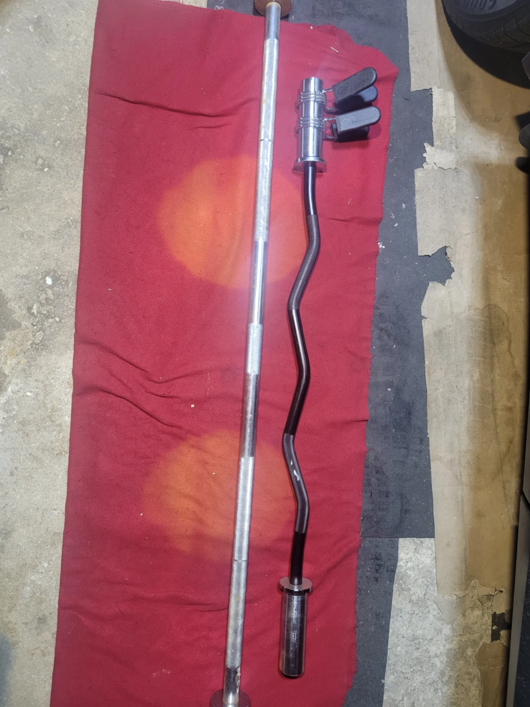 2" OLYMPIC EZ-CURL BAR 7' STRAIGHT BAR WITH SQUEEZE CLIPS
