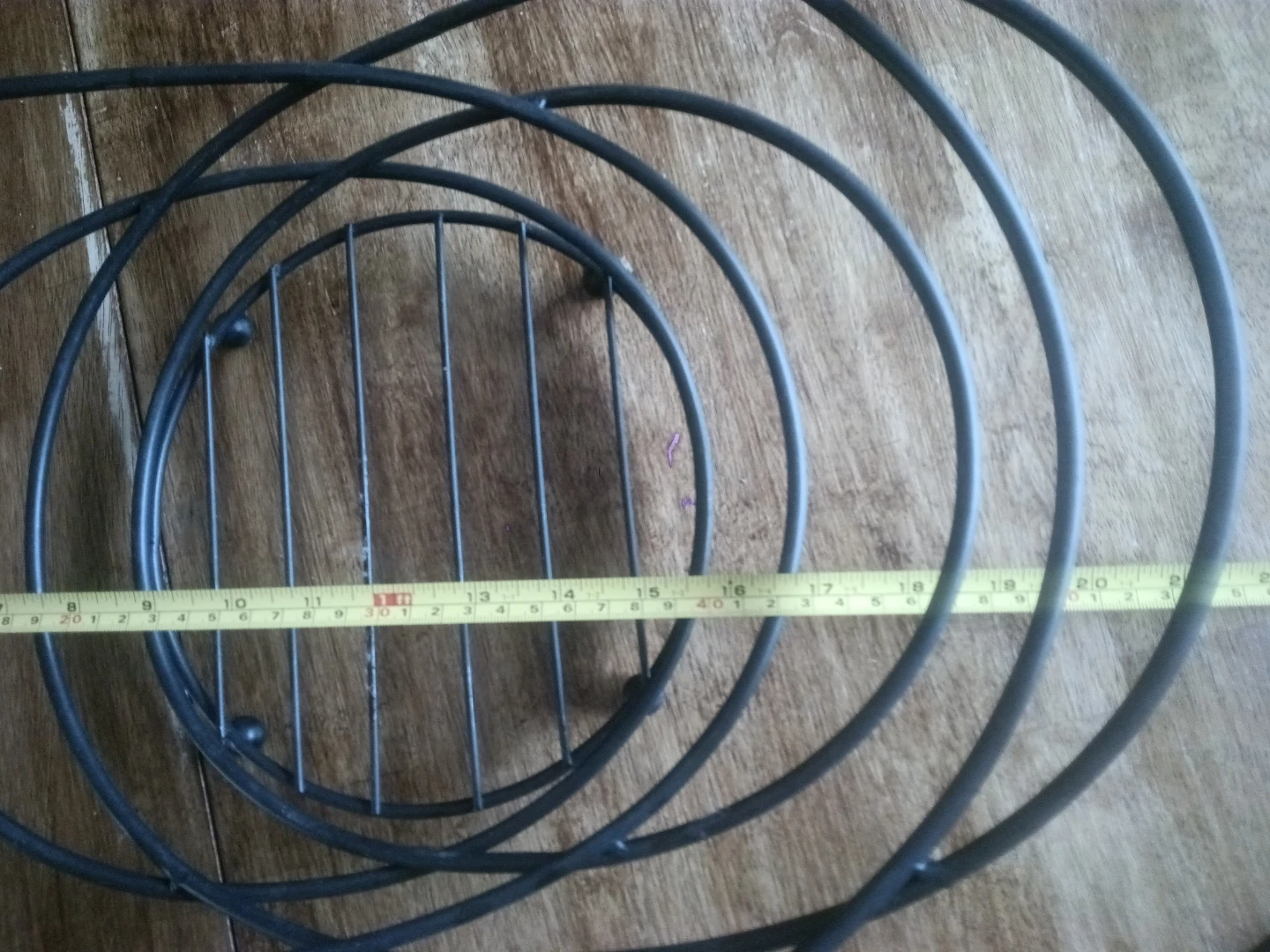 Black Metal Wire Fruit Basket - photo 3