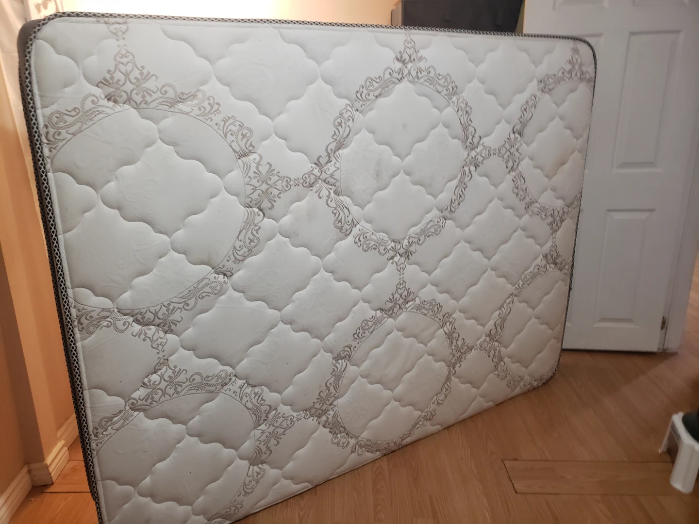 Both Extra Firm Flippable Queen Mattress and box spring - photo 2