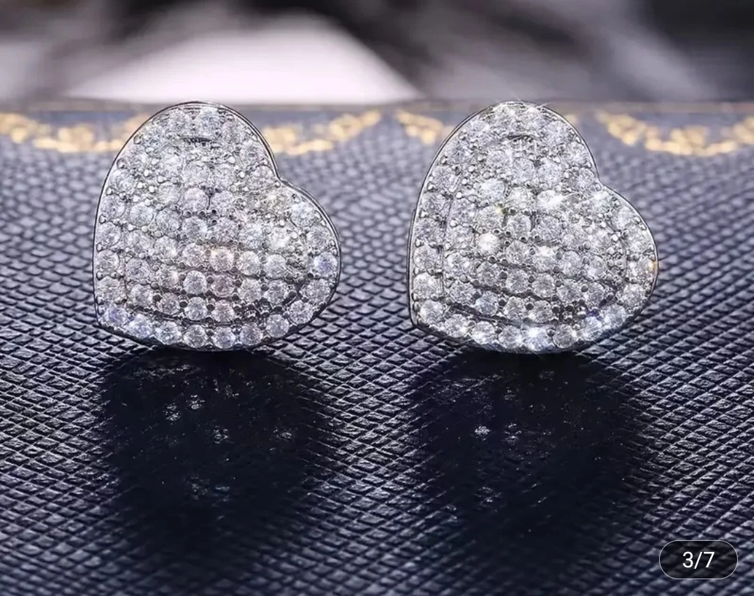 Heart-shaped Stud Earrings - photo 2