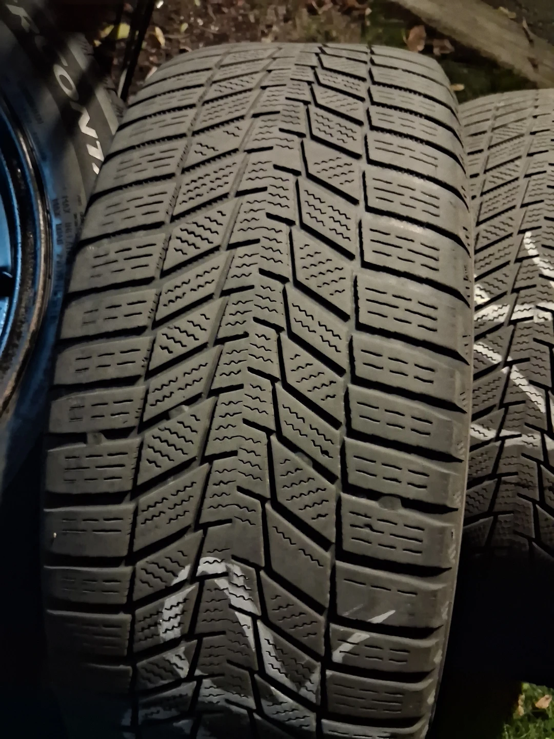 215/55/17, 5 x 114.3 Honda, etc winter tires on rims. - photo 5