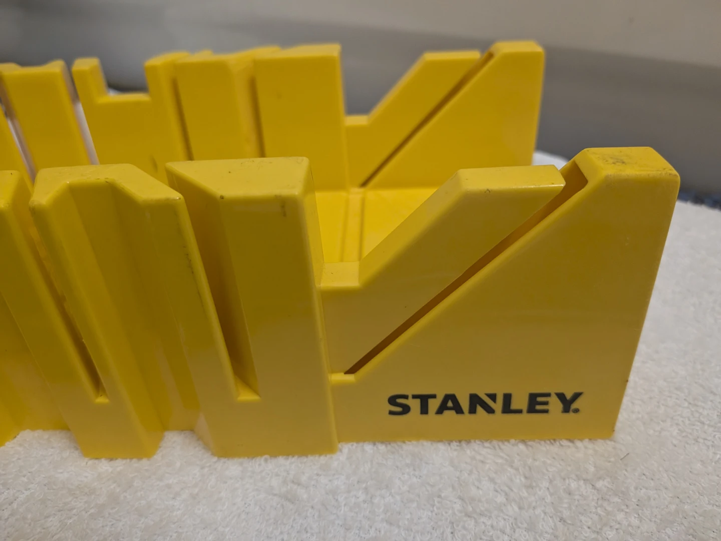 Stanley Miter Box & Saw Set (+ Bonus 2nd Miter Box) - photo 2