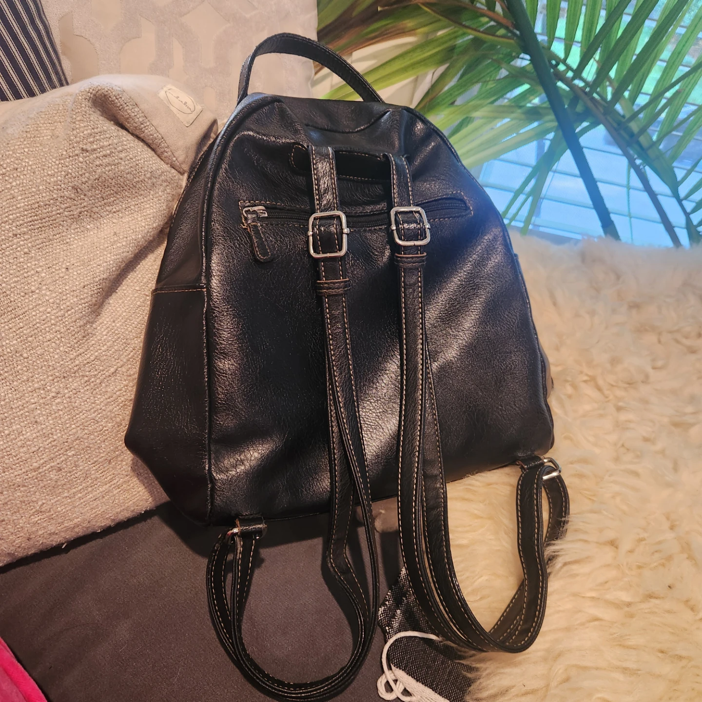 Roots Black Leather Backpack - photo 4
