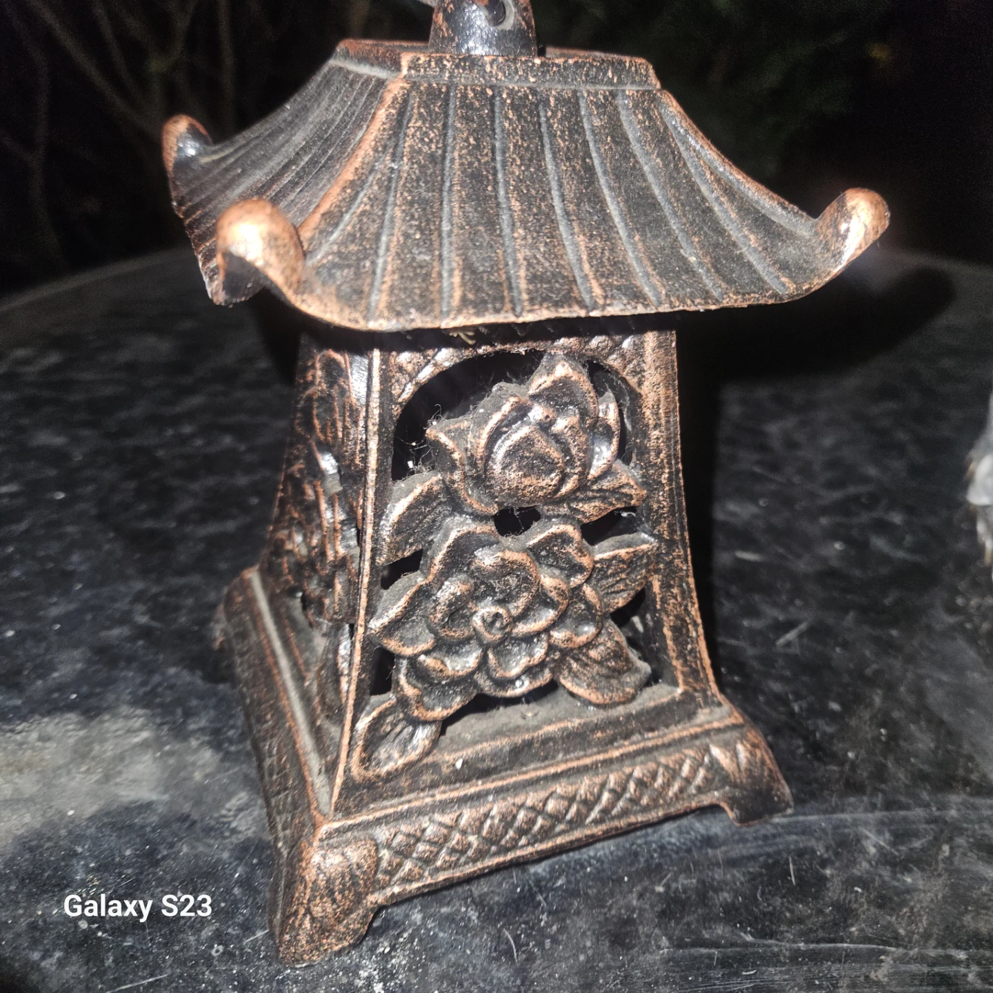 Decorative Asian-Style Metal Lantern - photo 2