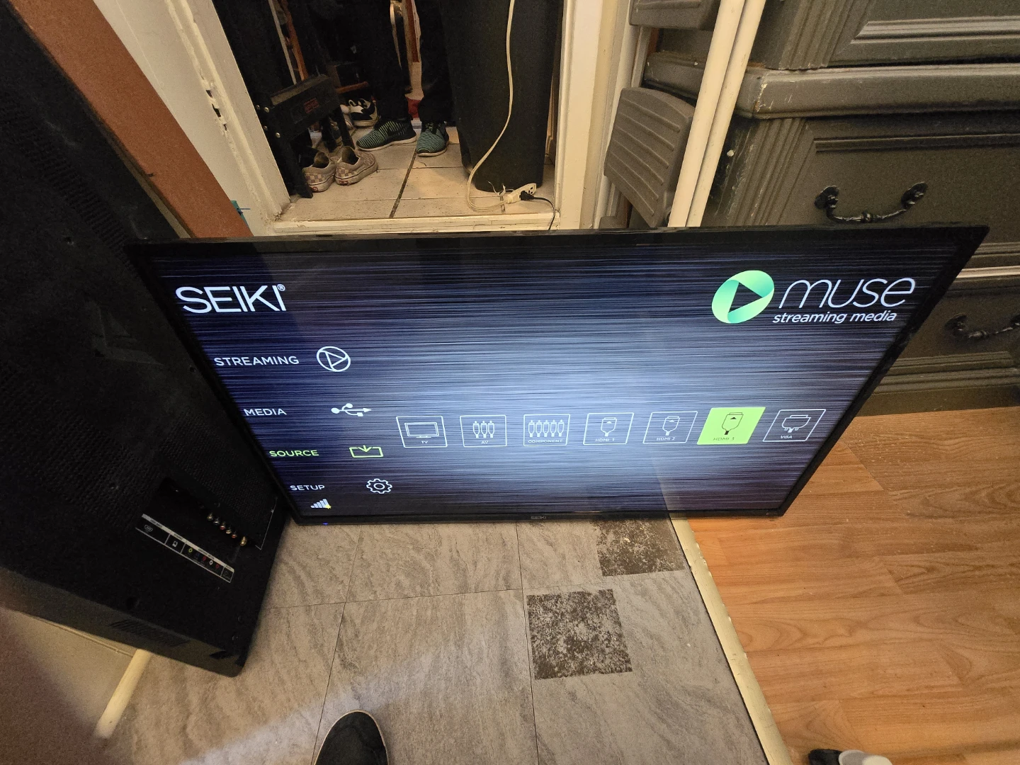 Seiki 42"" Smart TV - photo 3