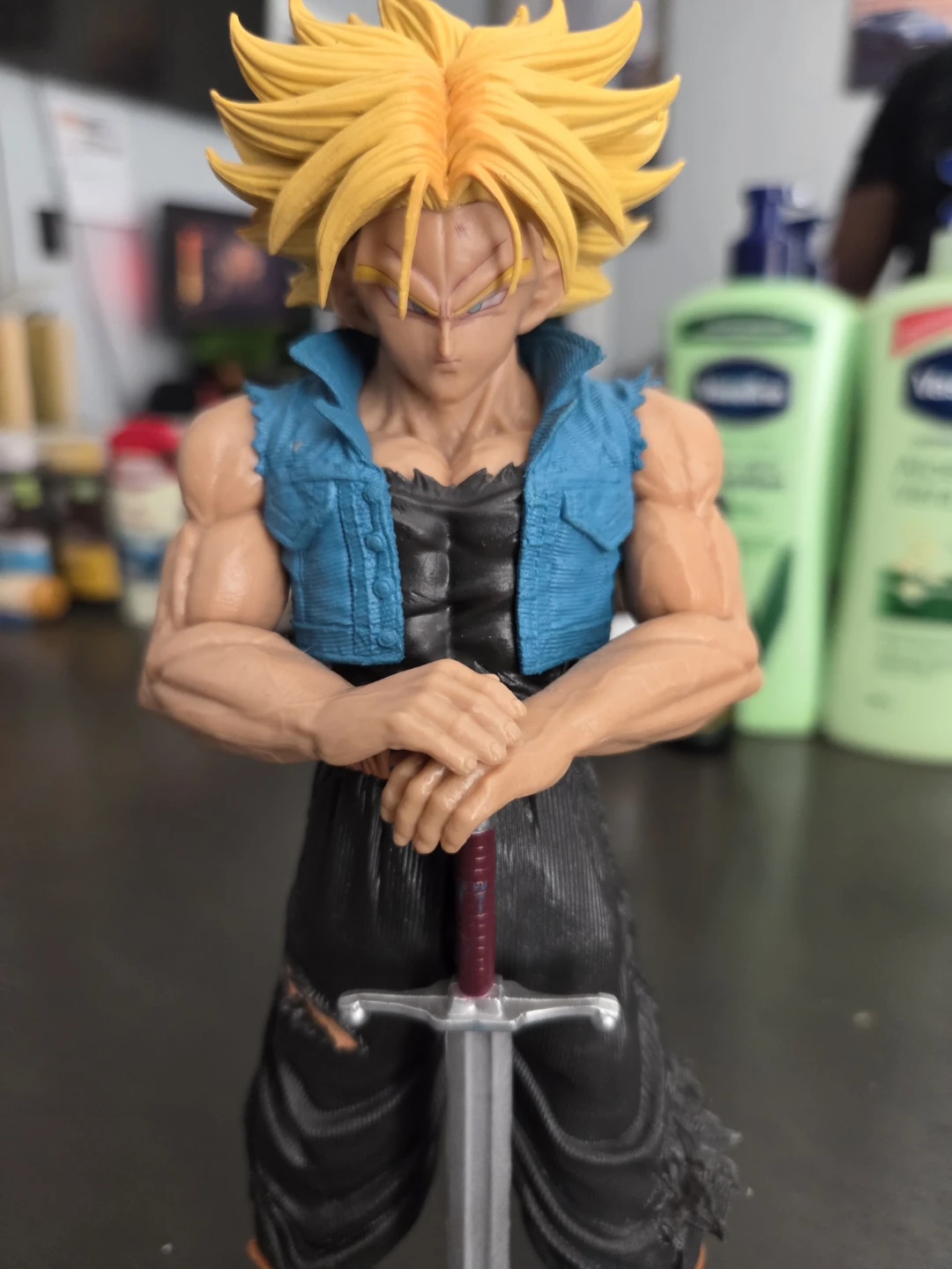 Dragon Ball Super Trunks Figure - photo 4