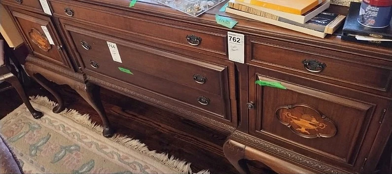 Elegant Traditional Wood Sideboard | SATURDAY PICKUP ONLY - photo 2