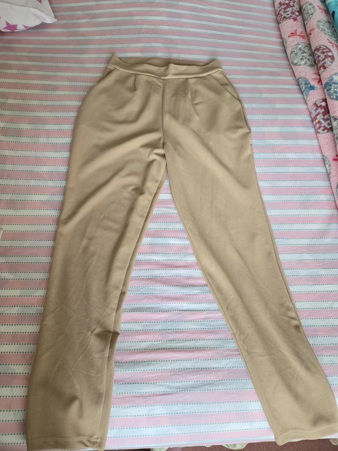 SHEIN Beige Trousers Size Medium
