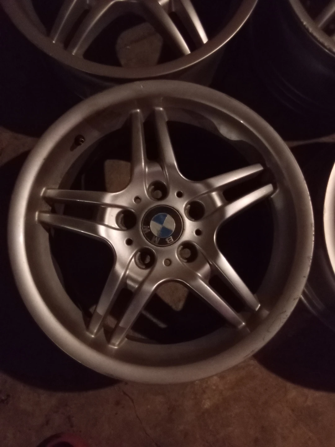 Set of 4 BMW Alloy Wheels - photo 4