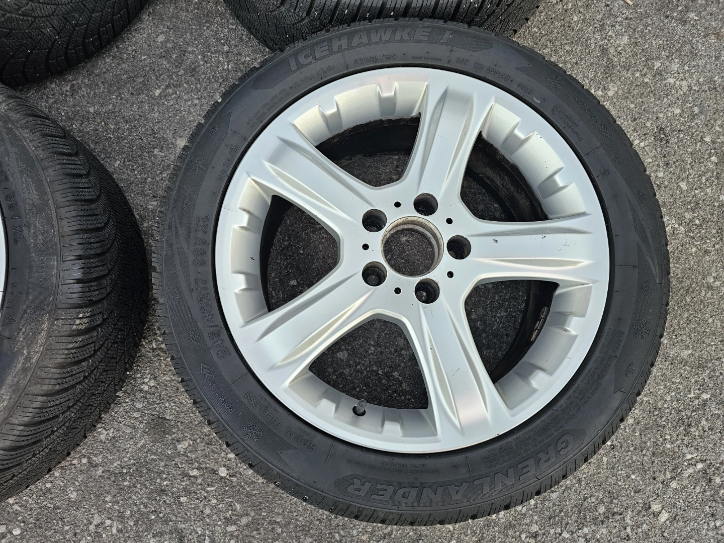 MERCEDES BENZ C-CLASS WINTER TIRES ON RIMS 245/45 R17 - photo 3