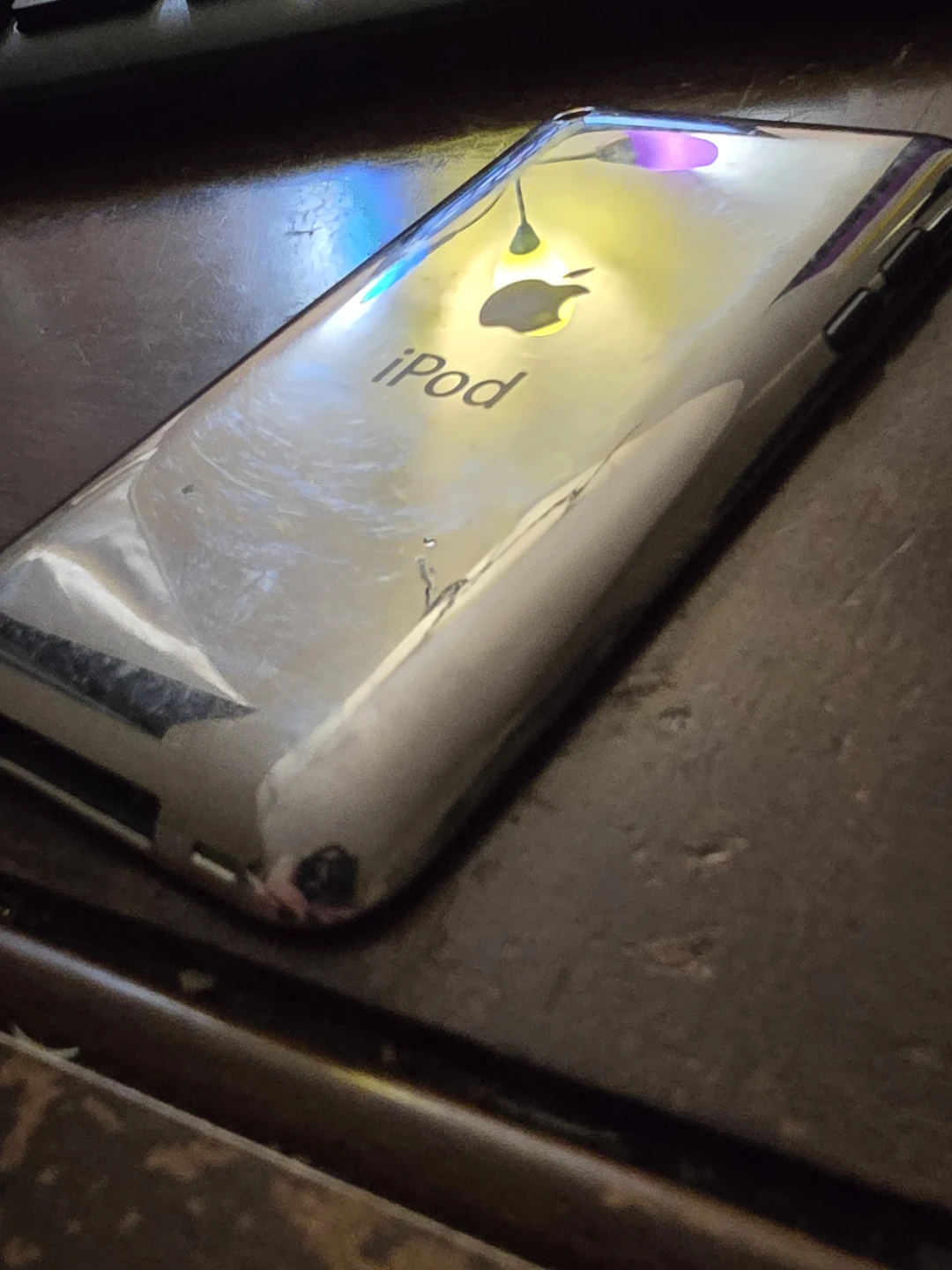 4th gen Apple iPod Touch with Case & popsocket - photo 3