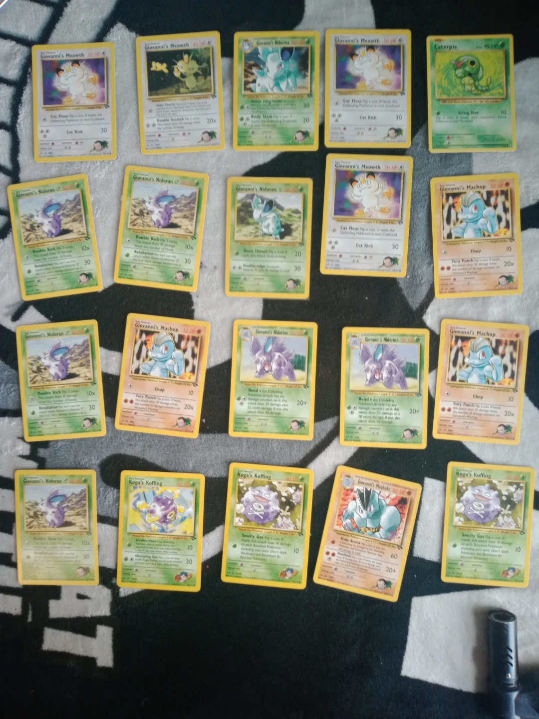 Large Collection of Vintage Pokemon Trading Cards - photo 2