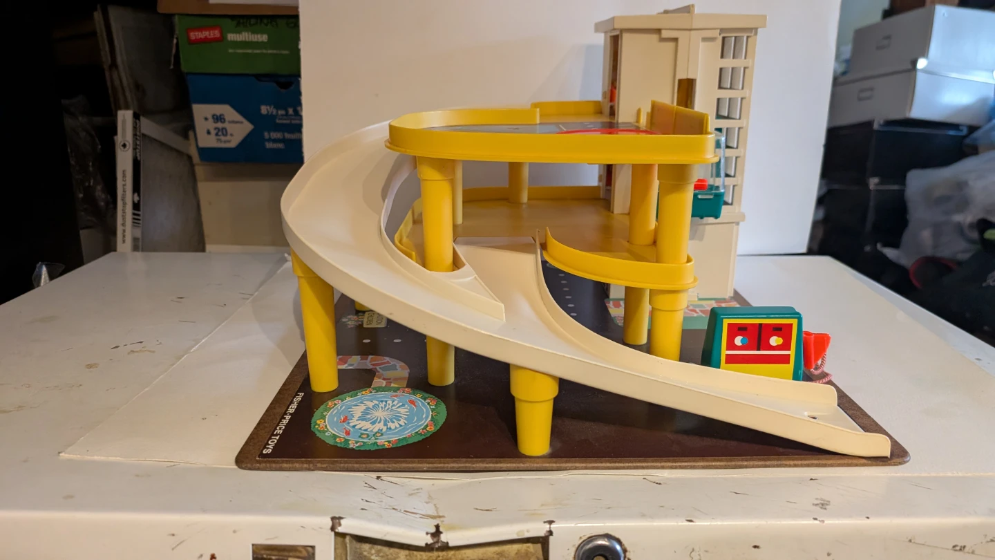 Fisher Price 930 Parking Ramp Service Center Garage - photo 5