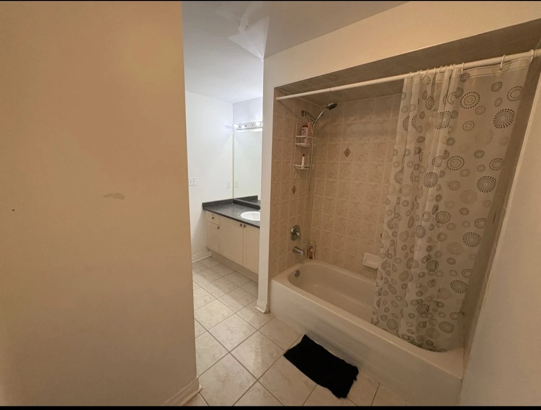 Spacious Private bedroom with separate washroom for rent. - photo 4