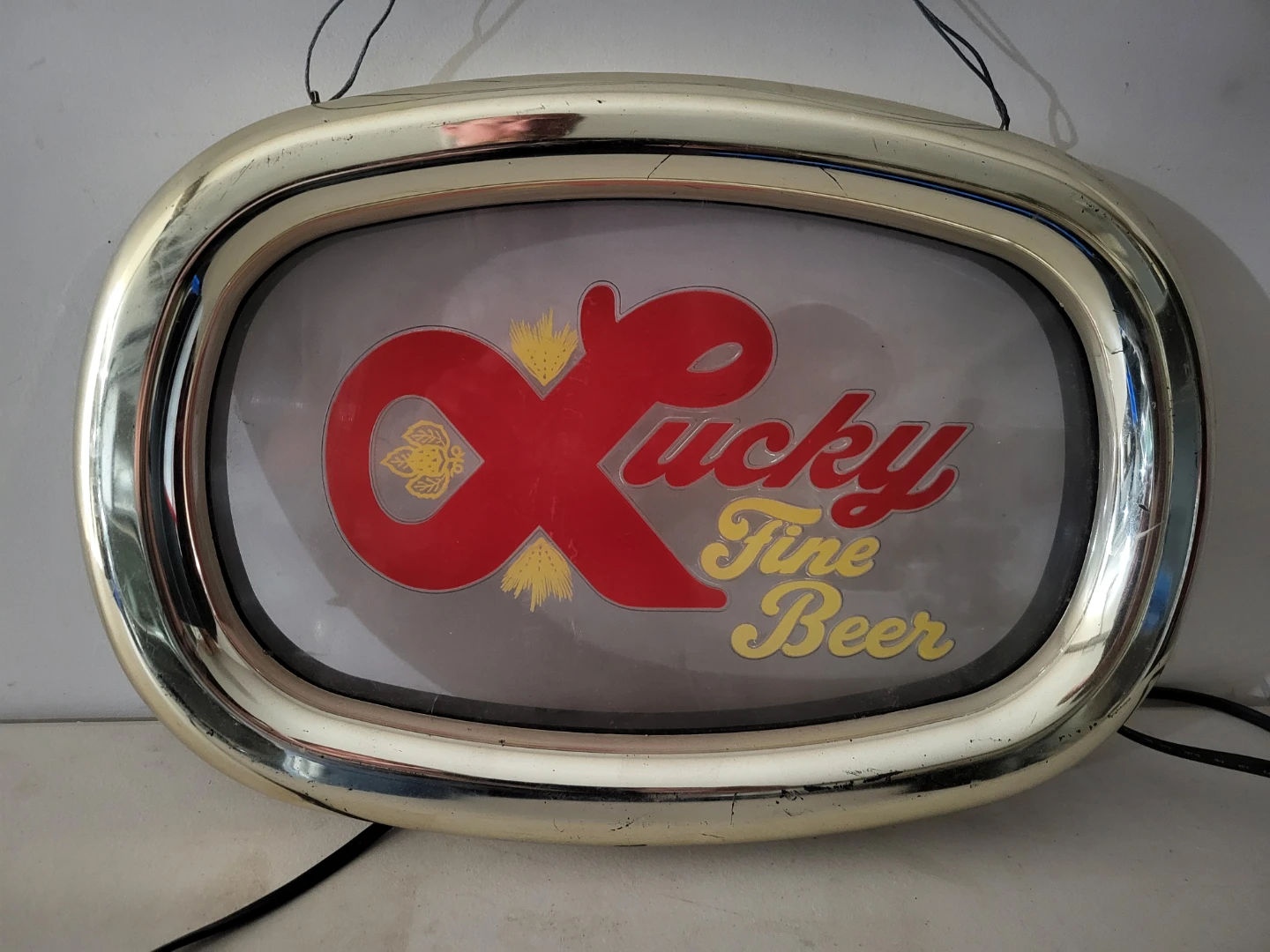 Lucky Lager Vintage Light-Up Beer Signs - photo 3