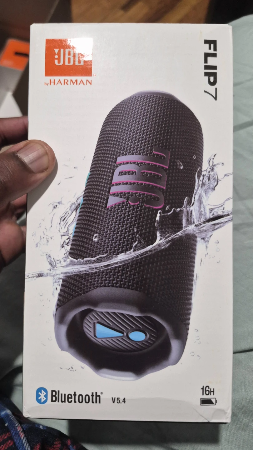 JBL Flip 7 Portable Bluetooth Speaker