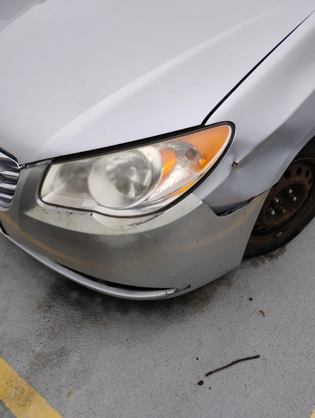 Silver Hyundai Elantra Sedan - photo 5