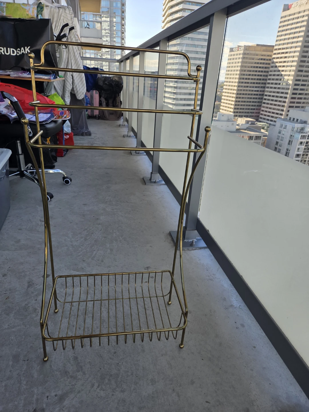 Gold-tone Metal Towel Rack Stand - photo 3