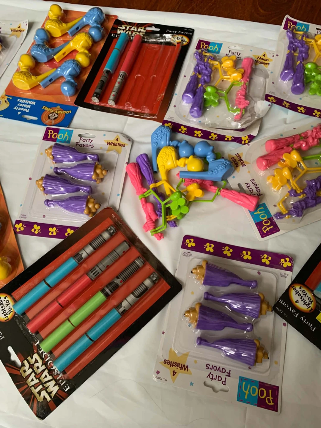 Assorted Disney and Star Wars Party Favours - photo 4