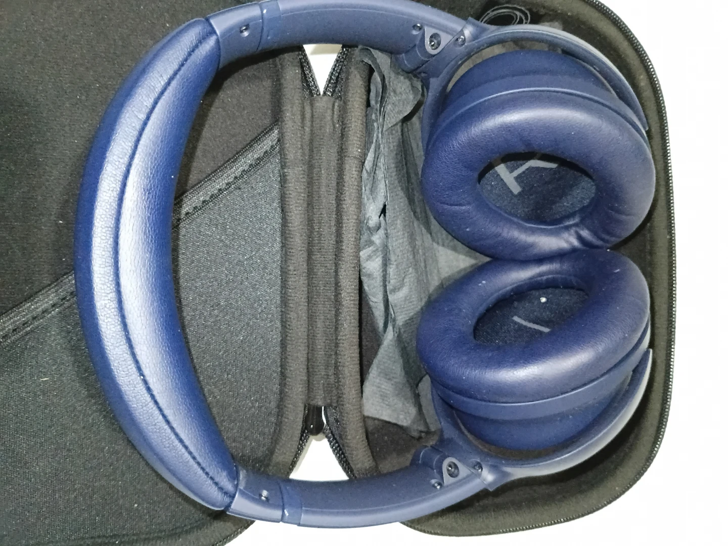 Bose QuietComfort Headphones - photo 3