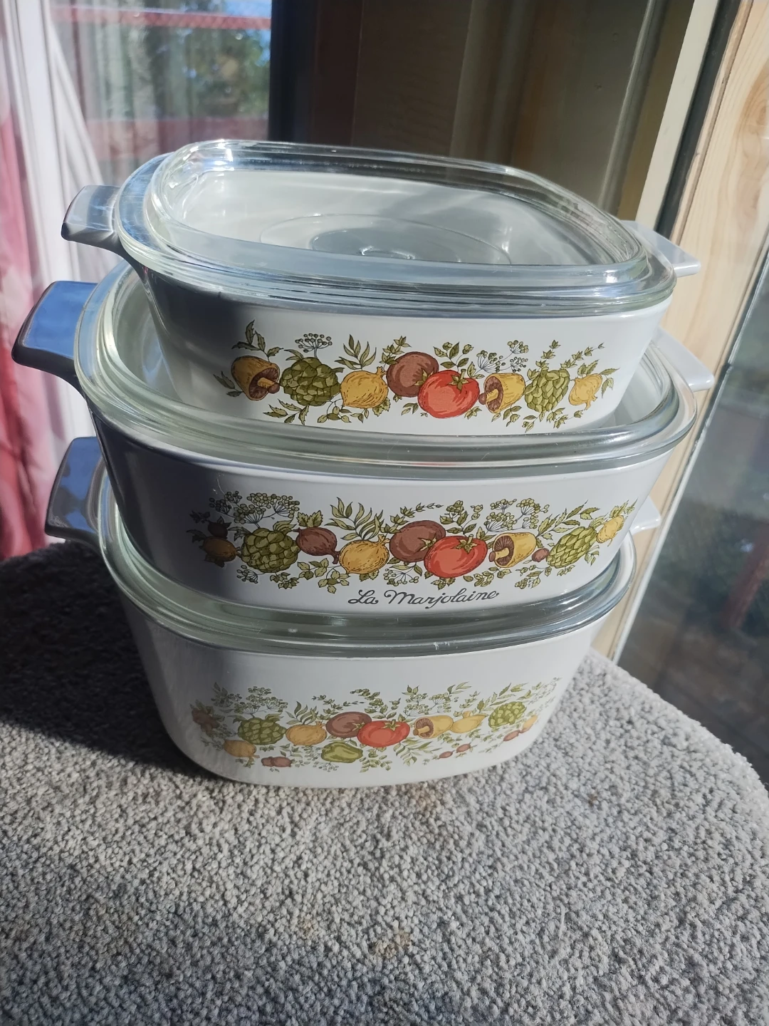 Corning wear Casserole Set of 3 with lids - photo 3