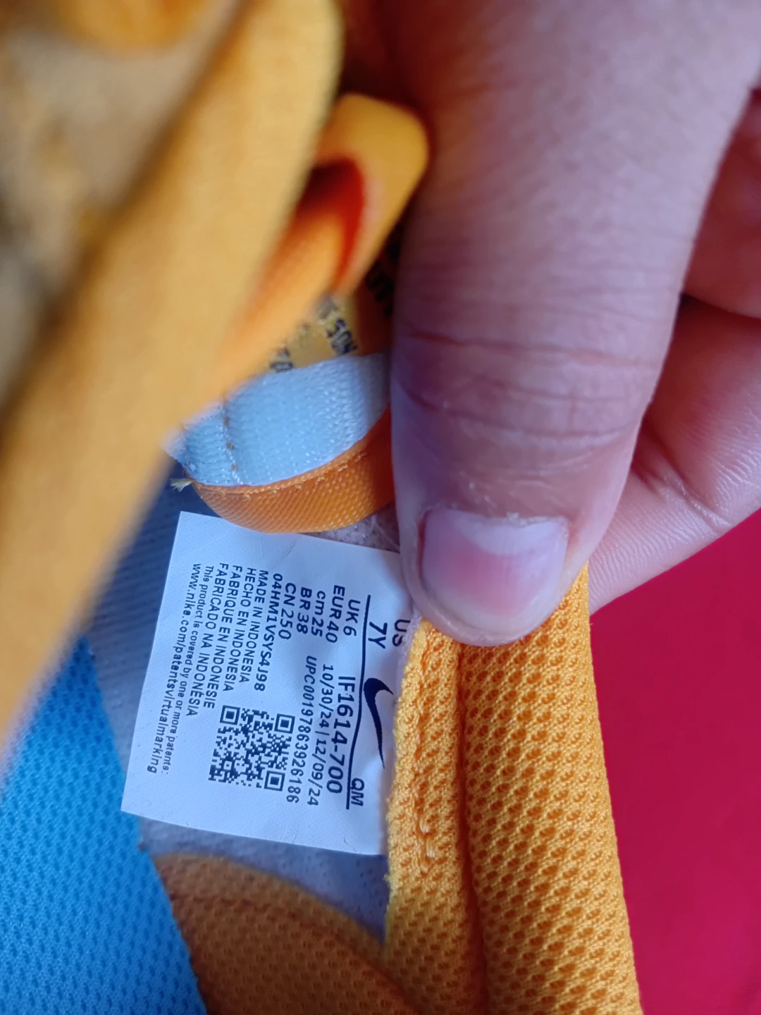 Nike Yellow Suede Sneakers - photo 4