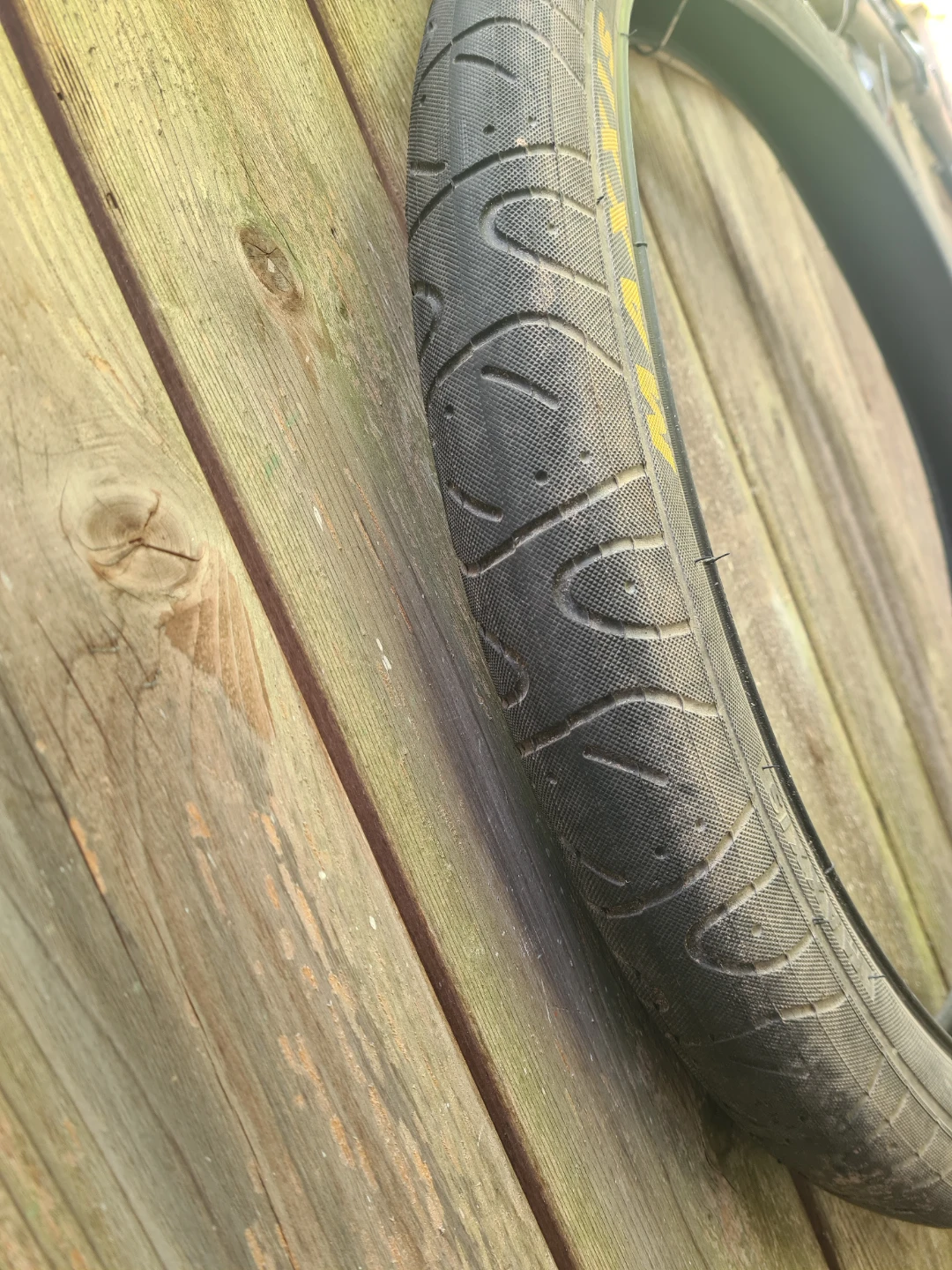 Maxxis Hookworm 26 x 2.5 Bicycle Tire