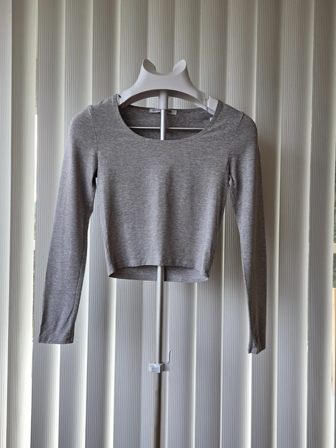 Groceries Apparel Grey Long Sleeve Crop Top - Size Small