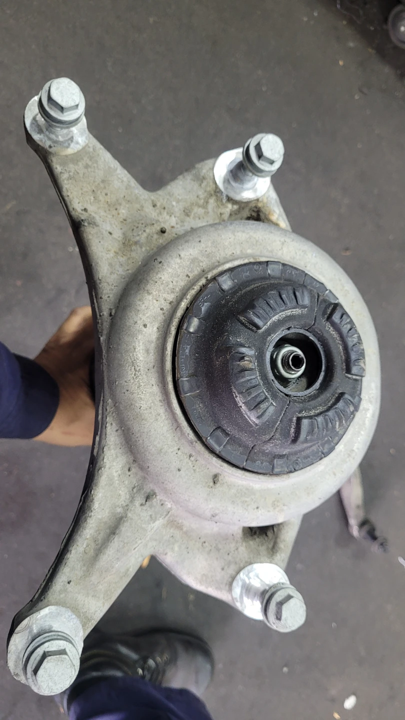 Audi Q5 Suspension Strut and Control Arm - photo 3