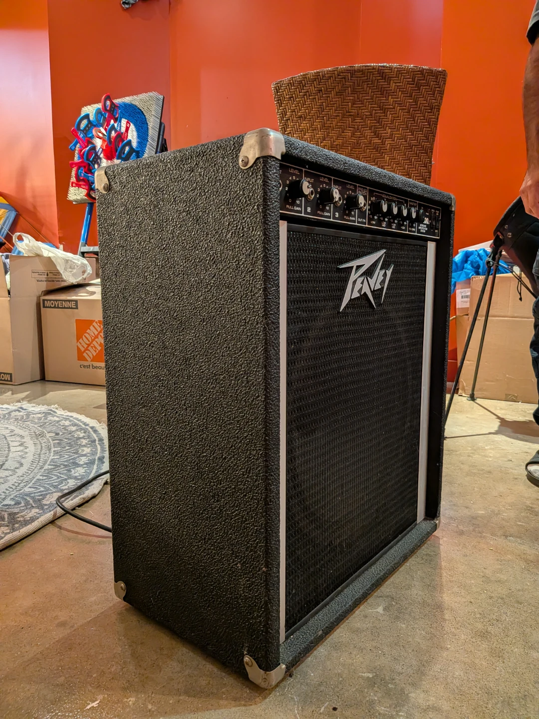 Peavey KB-100 Amplifier - photo 2