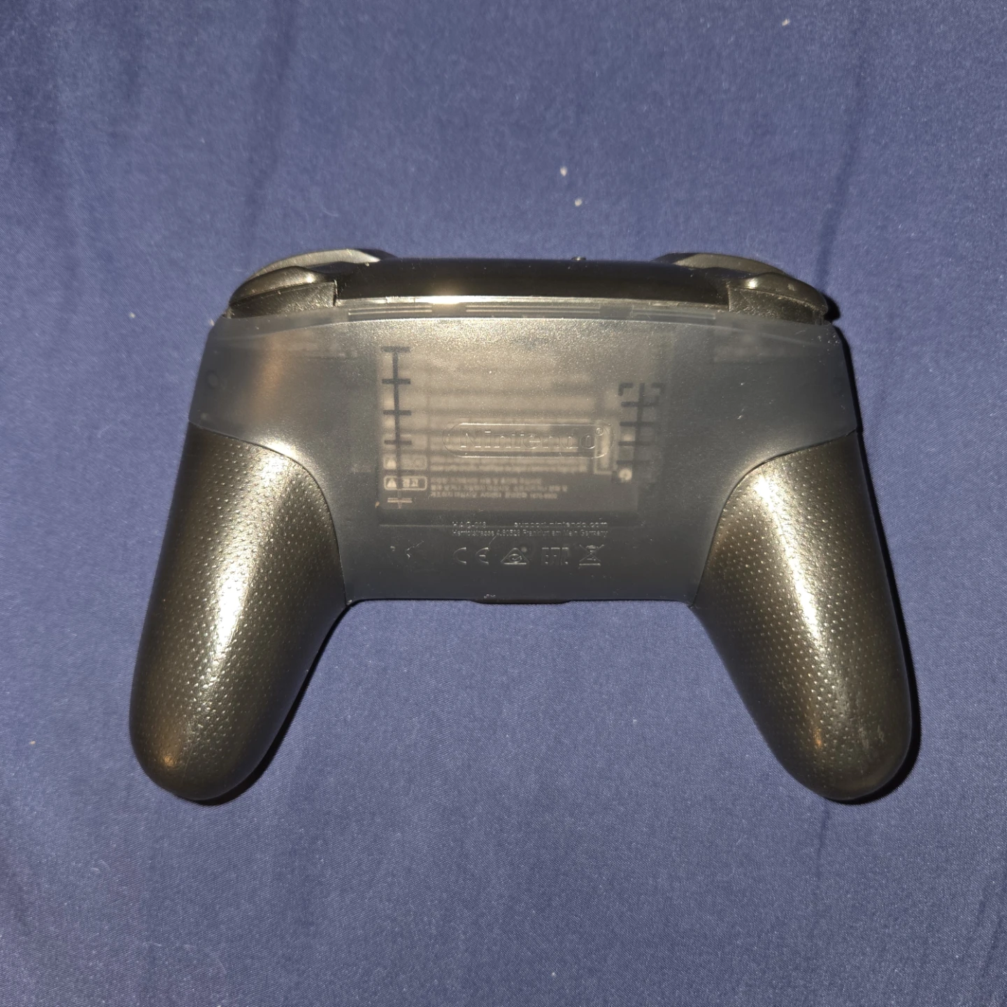 Nintendo Switch Pro Controller - photo 2